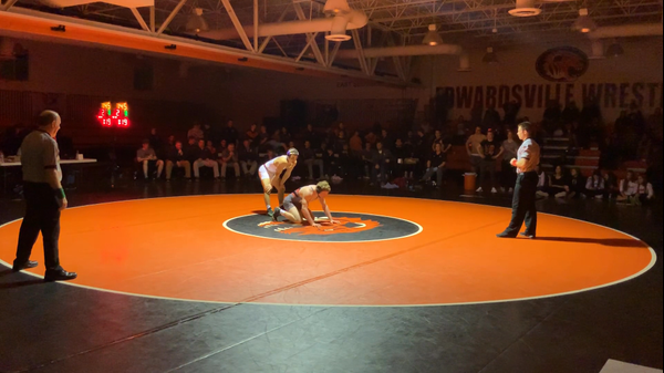Throwback 2019: 145 Joshua Saunders (CBC) over Luke Odom (Edwardsville) (Dec 7-4)