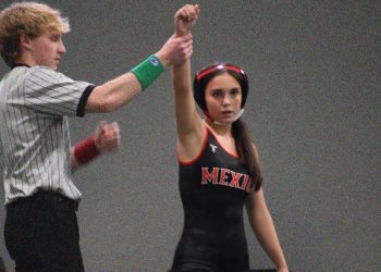 Mexico Lady Bulldogs Racking Up Mat Time Before the Holidays